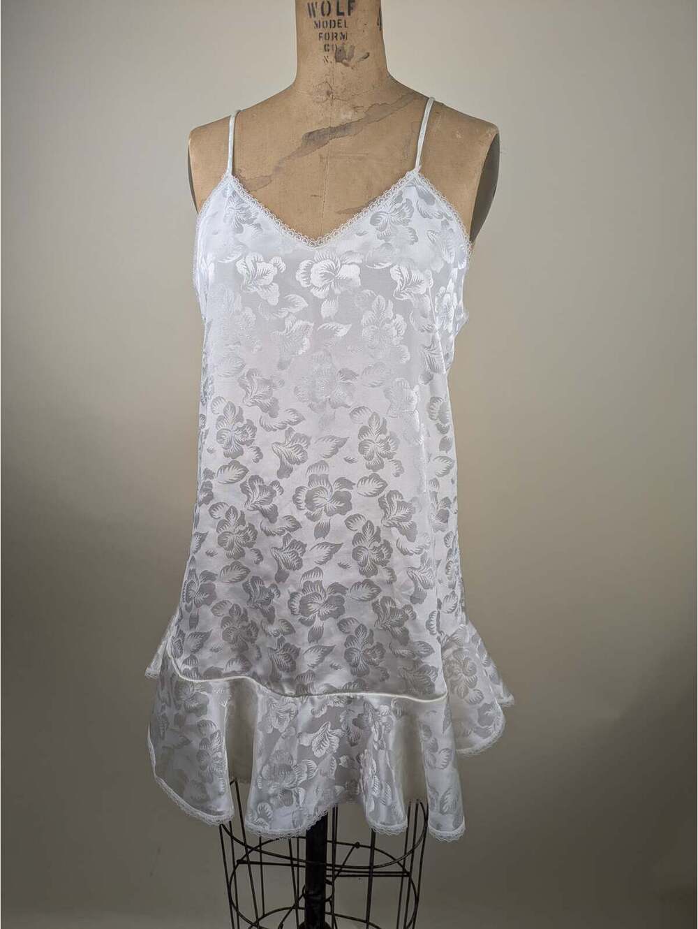 1980's white floral little ruffle dress